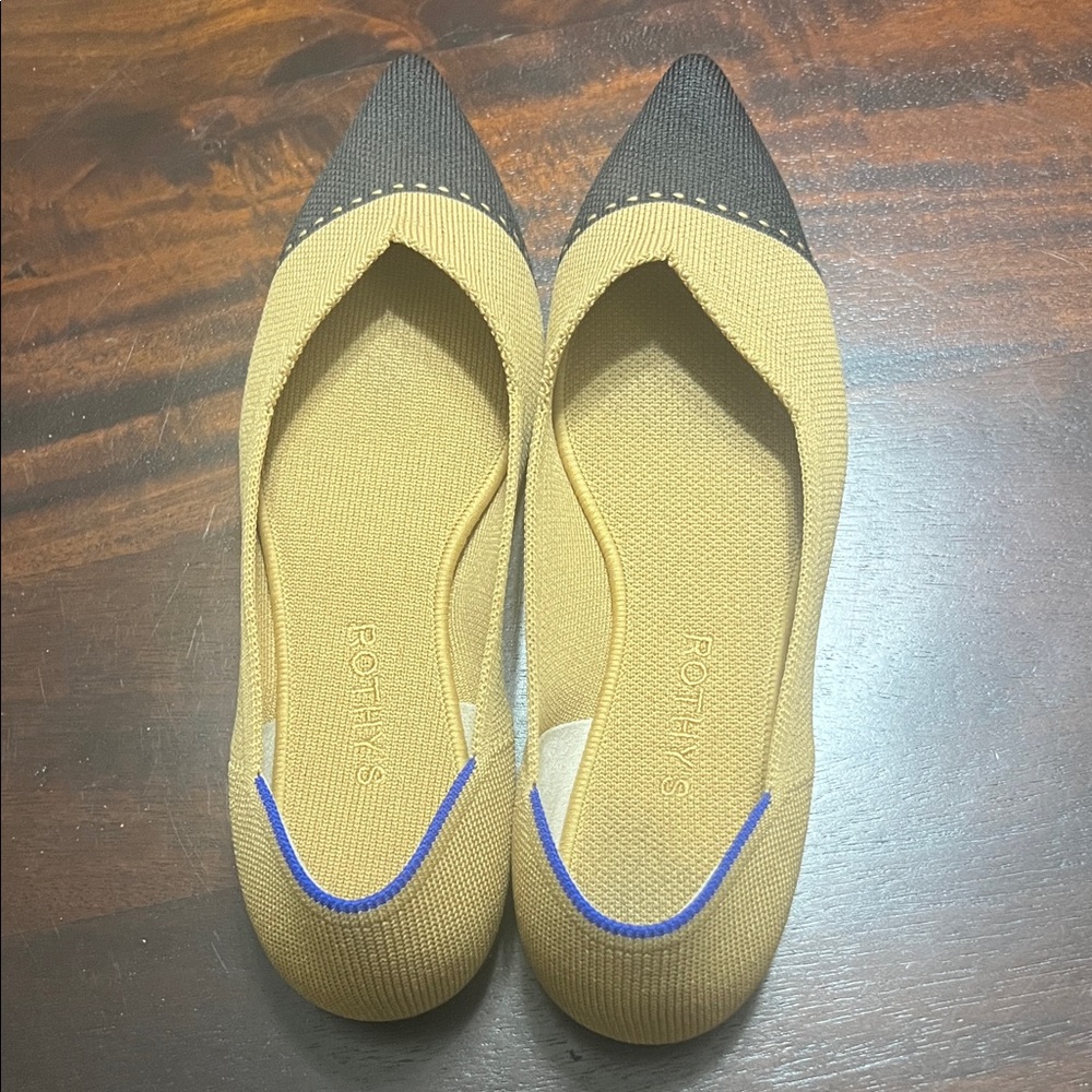 Rothy's Beige and Black Women's Flats